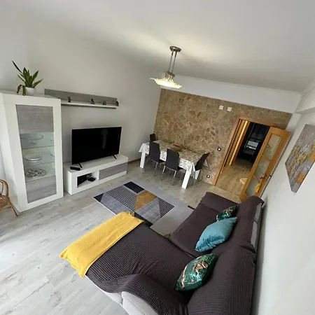 Bela House *